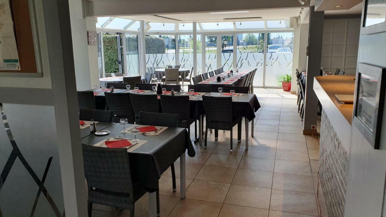 Logis Hotel Horus Restaurant Les Bruyeres Toulenne Экстерьер фото