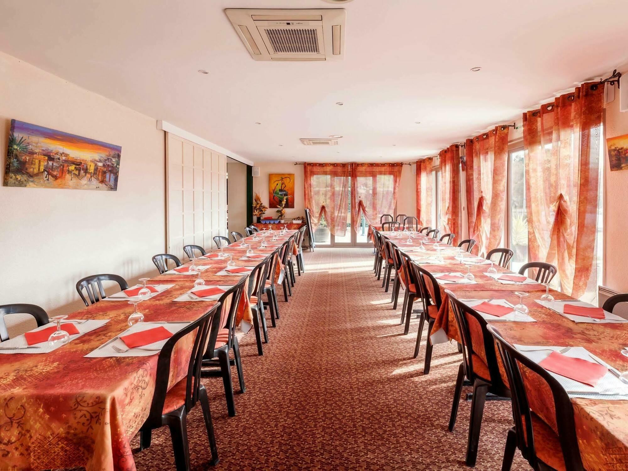 Logis Hotel Horus Restaurant Les Bruyeres Toulenne Экстерьер фото