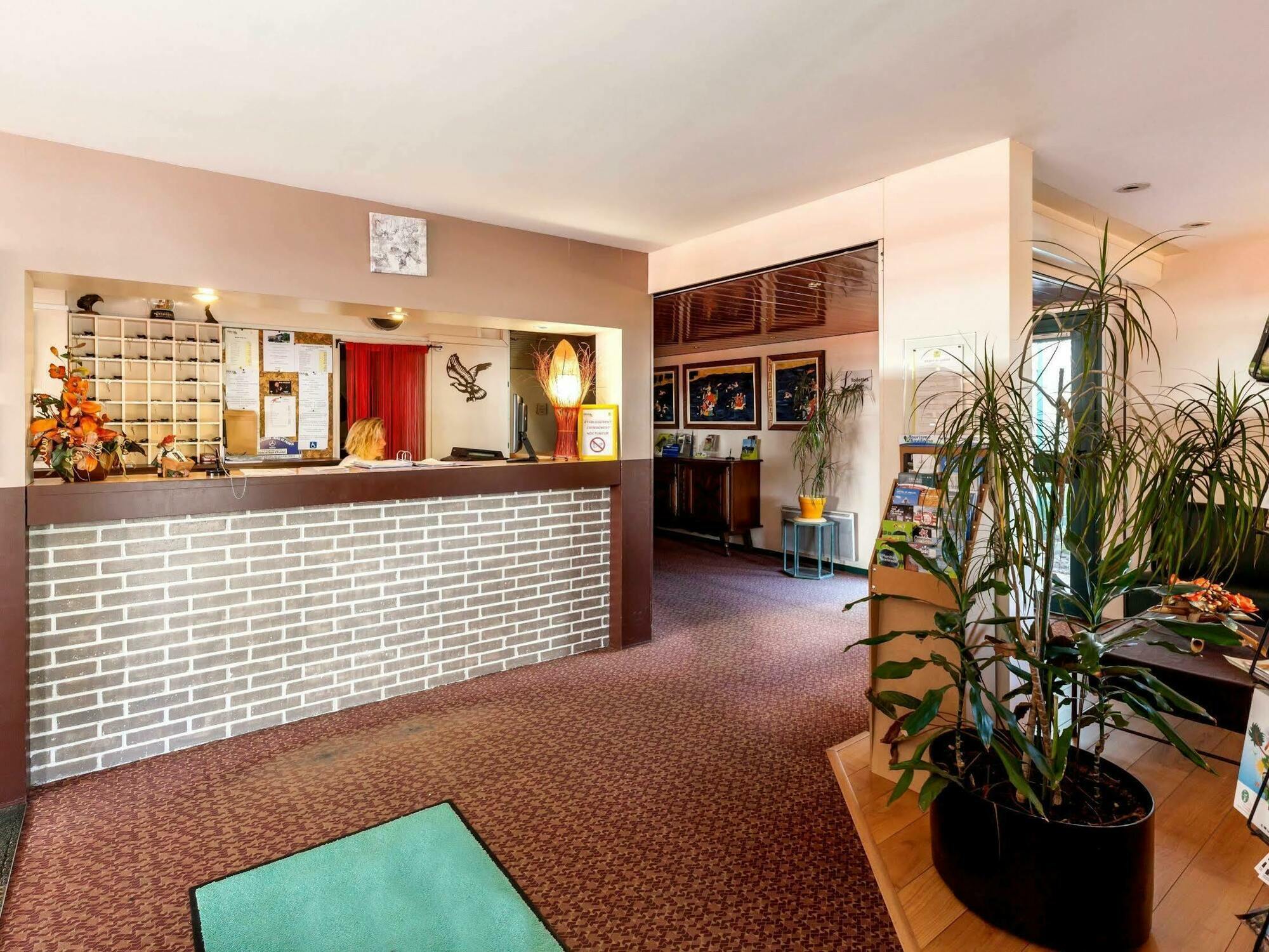 Logis Hotel Horus Restaurant Les Bruyeres Toulenne Экстерьер фото