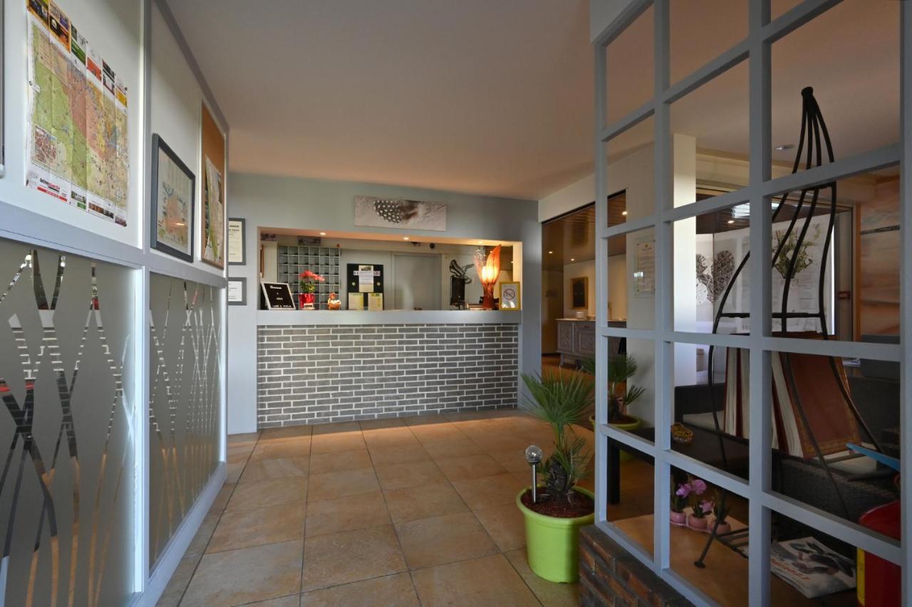 Logis Hotel Horus Restaurant Les Bruyeres Toulenne Экстерьер фото